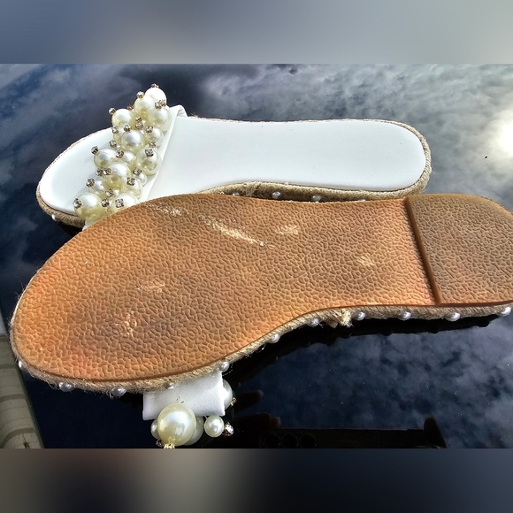 CUTEST FLAT SLIDES SNDALS SHOES WITH PEARLS AND RHINESTONES SIZE 11M - Picture 3 of 5